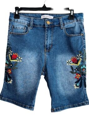Oak & Poppy Embroidered Floral Denim Bermuda Shorts Size 10 Boho Jean Shorts